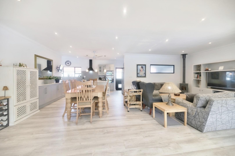 To Let 3 Bedroom Property for Rent in Northcliff Western Cape